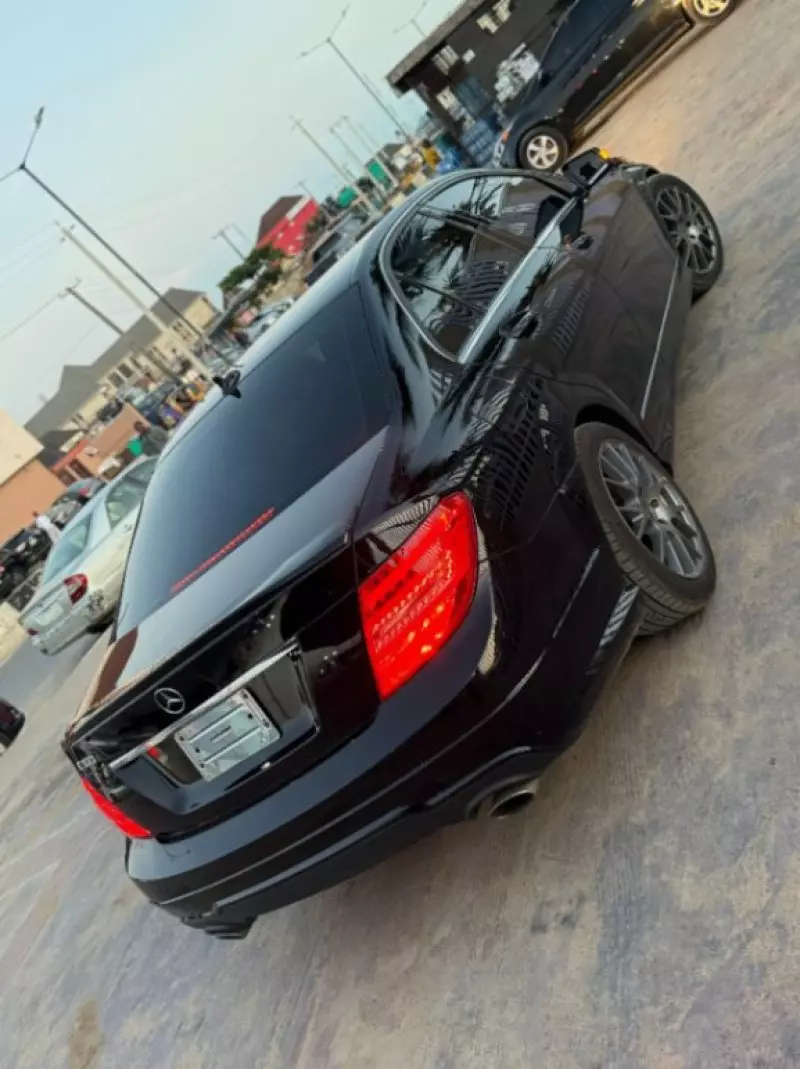 Mercedes-Benz C 300   - 2013