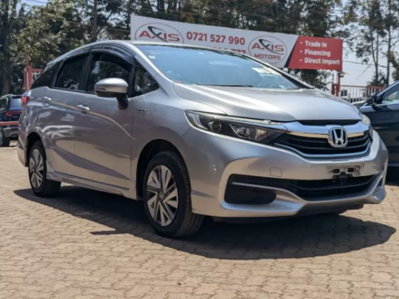 Honda Fit shuttle    - 2019
