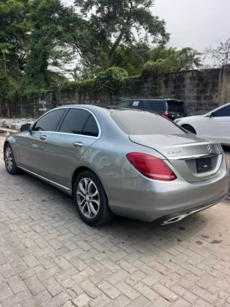 Mercedes-Benz C 300   - 2015