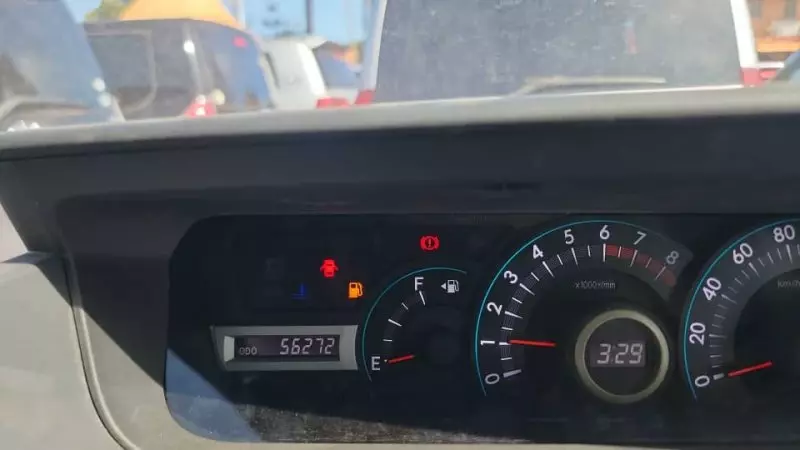 Toyota Noah   - 2009
