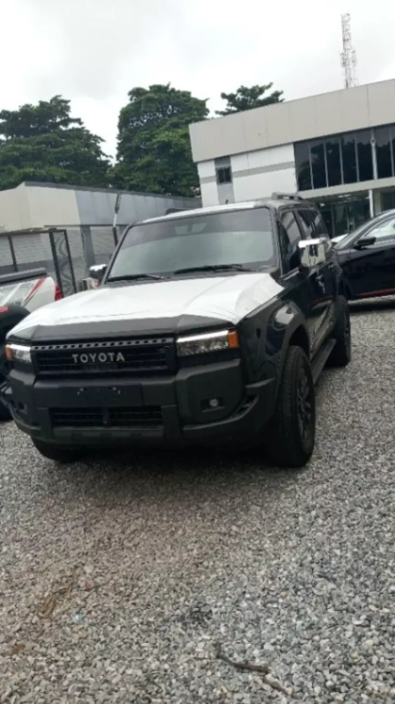 Toyota Land Cruiser Prado   - 2024