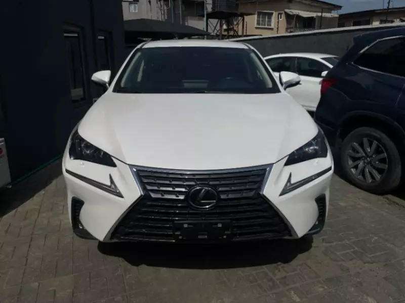 Lexus NX   - 2021