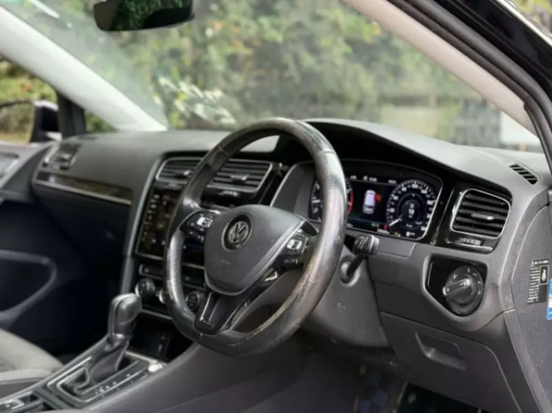Volkswagen Golf   - 2018