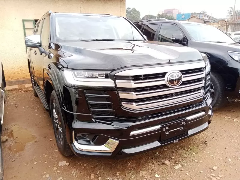 Toyota Land Cruiser   - 2023
