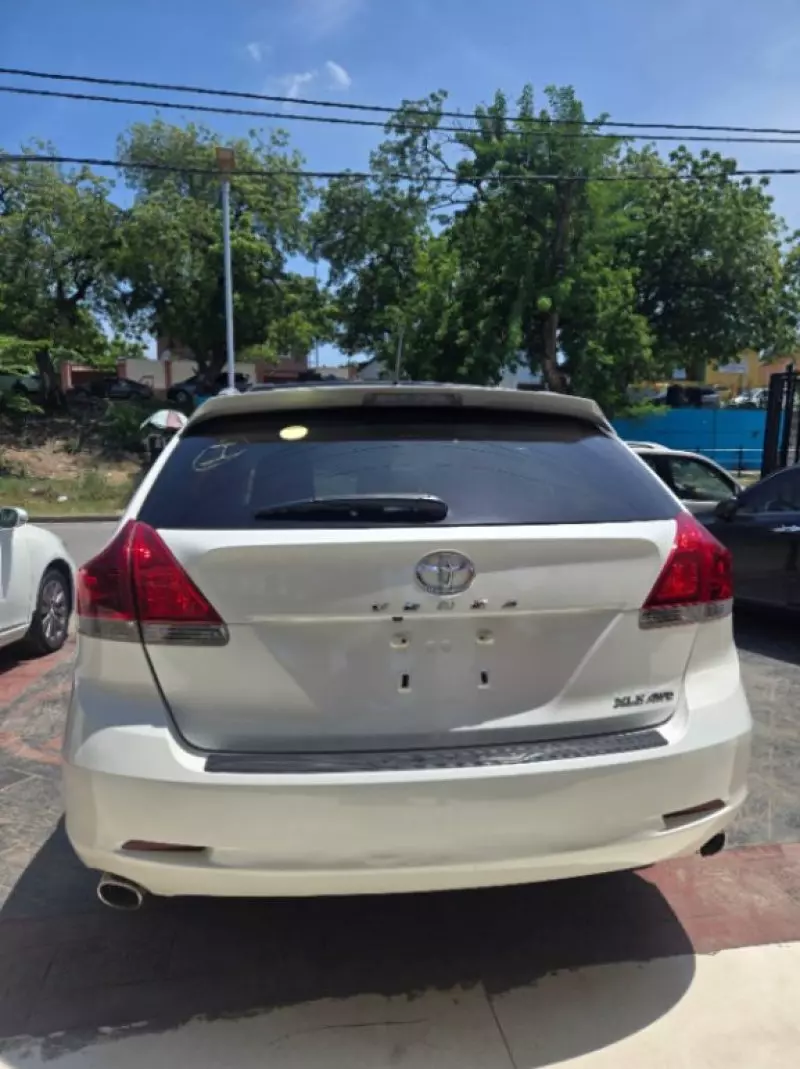 Toyota Venza   - 2014