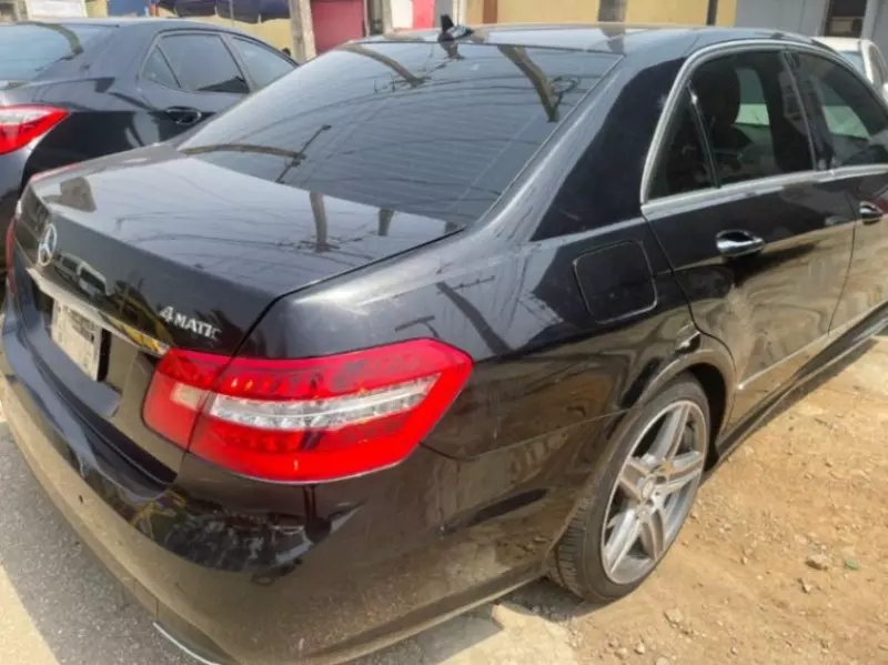 Mercedes-Benz E350 - 2013