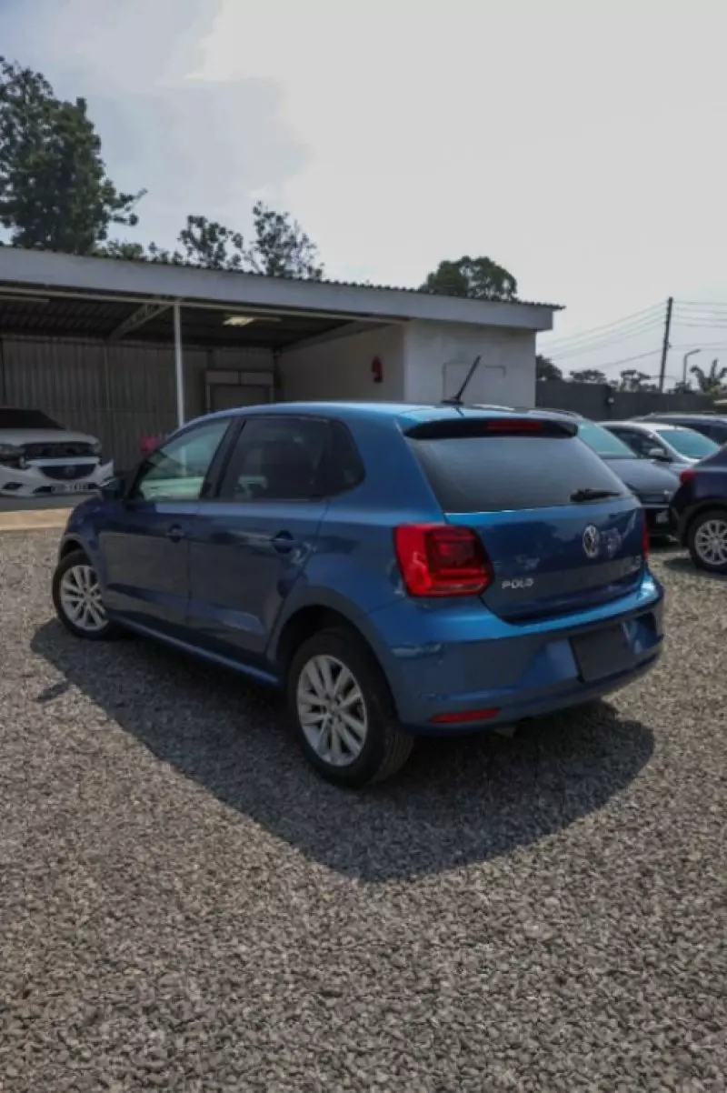 Volkswagen Polo   - 2017