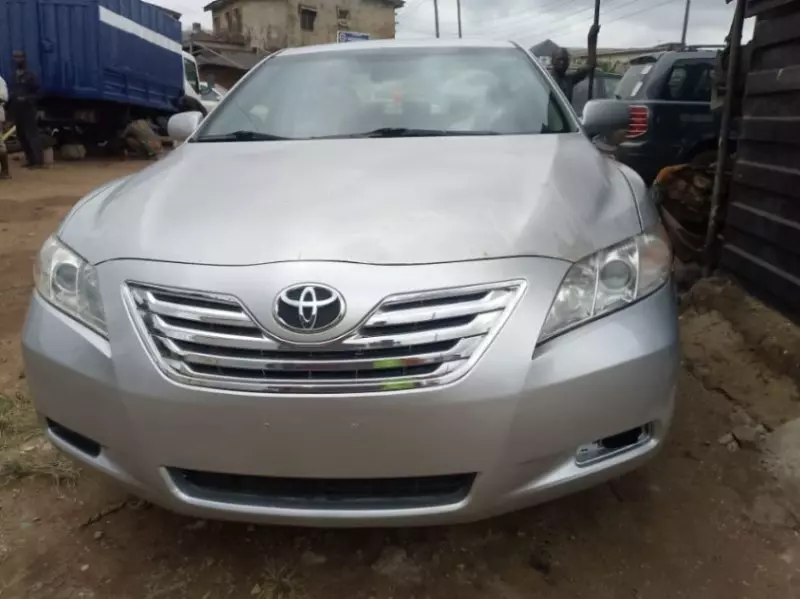 Toyota Camry   - 2007