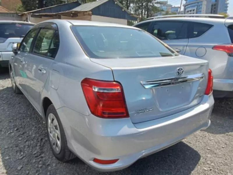 Toyota Axio hybrid    - 2018