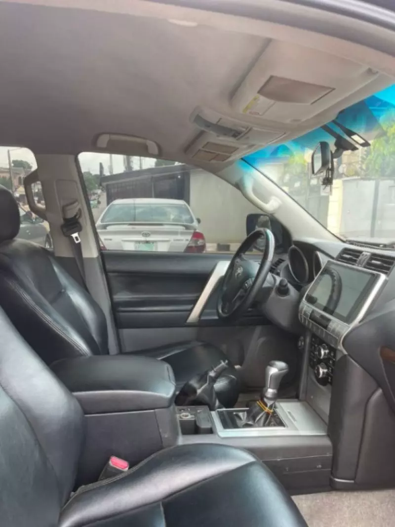 Toyota Prado   - 2012