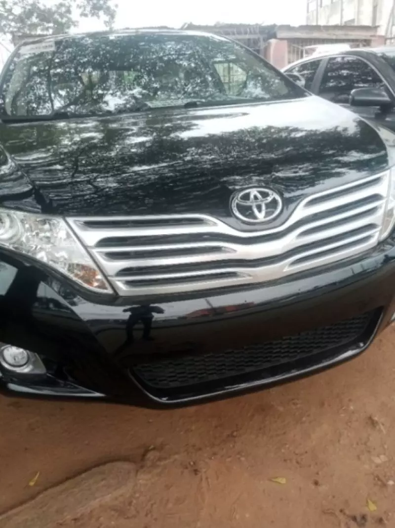 Toyota Venza   - 2012