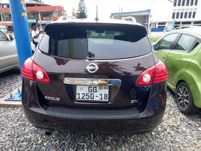 Nissan Rogue   - 2012