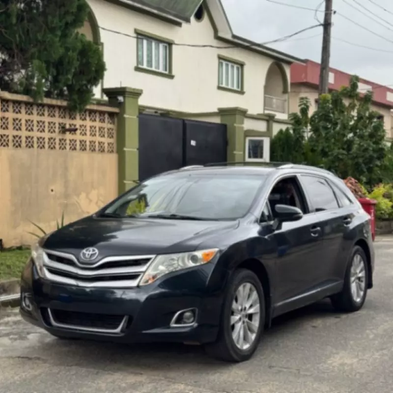 Toyota Venza   - 2013