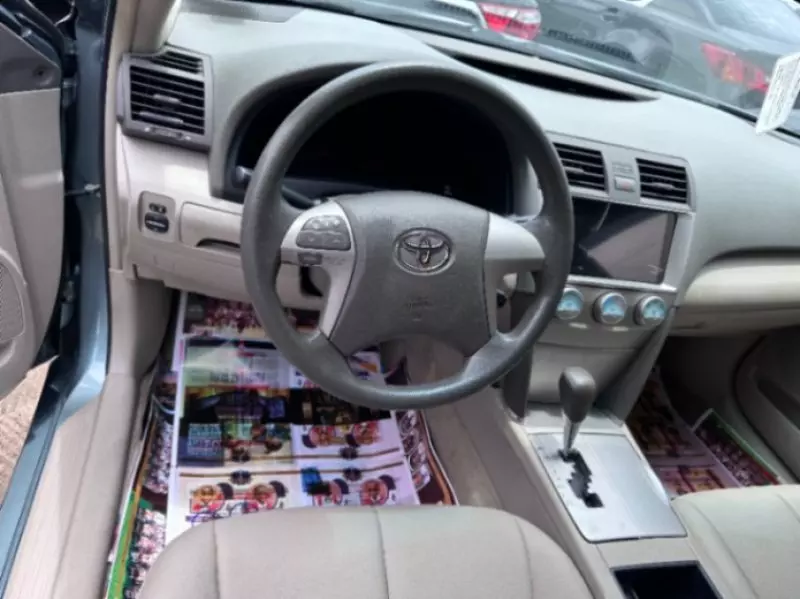 Toyota Camry   - 2008