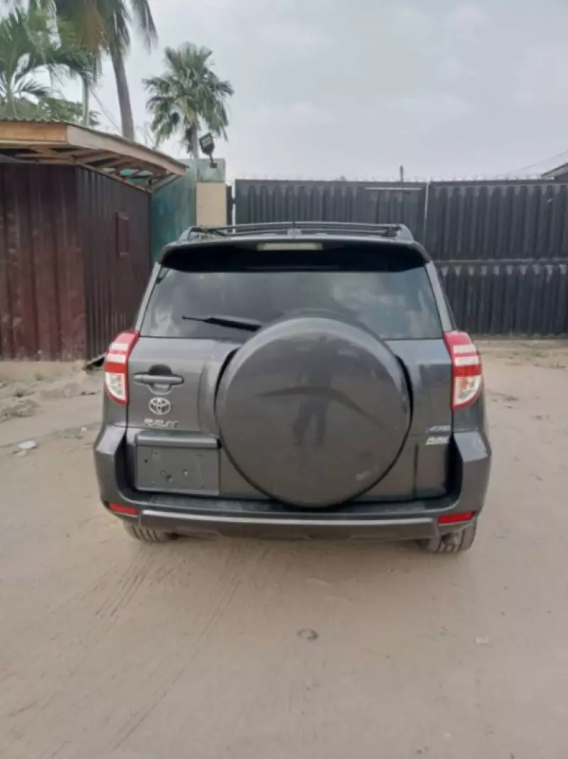 Toyota Rav4   - 2011