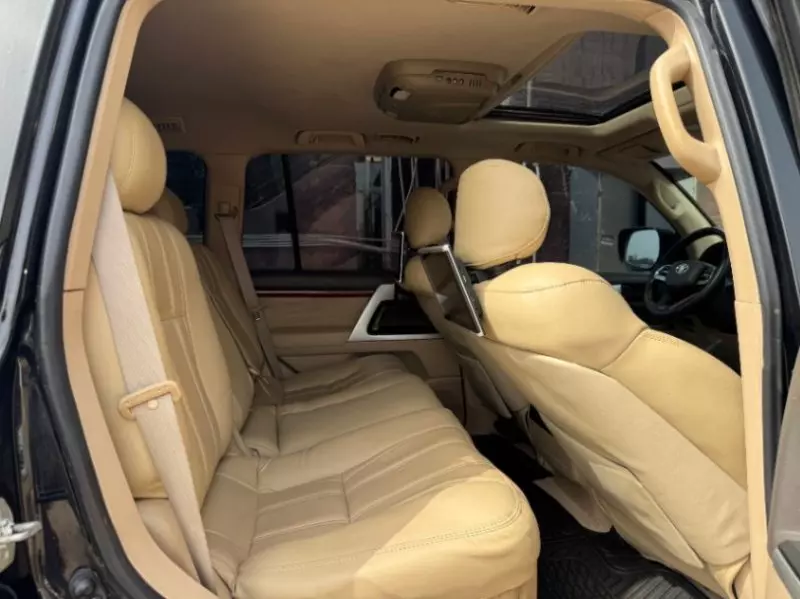 Toyota Landcruiser 300 GXR   - 2015