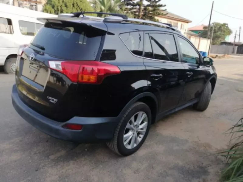 Toyota RAV4   - 2015