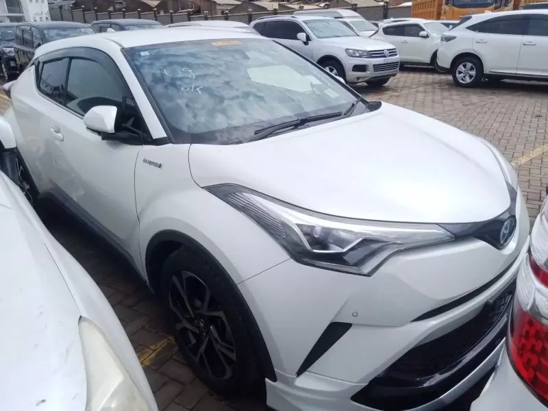 Toyota C-HR   - 2015