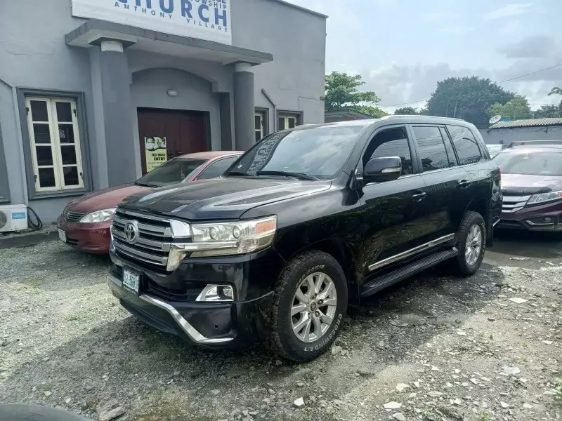Toyota  Land Cruiser VXR V8   - 2016