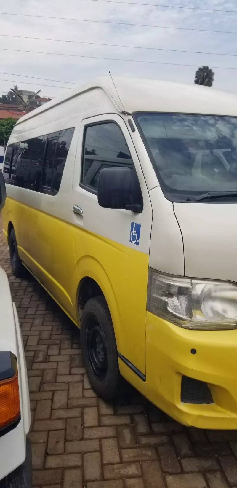 Toyota Hiace (High Roof)   - 2010