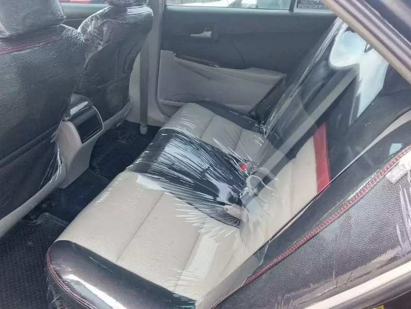 Toyota Camry   - 2014