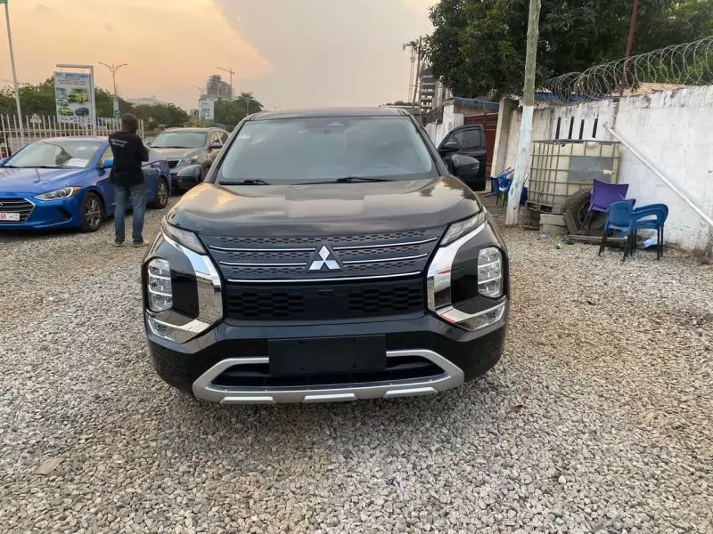 Mitsubishi OUTLANDER   - 2022