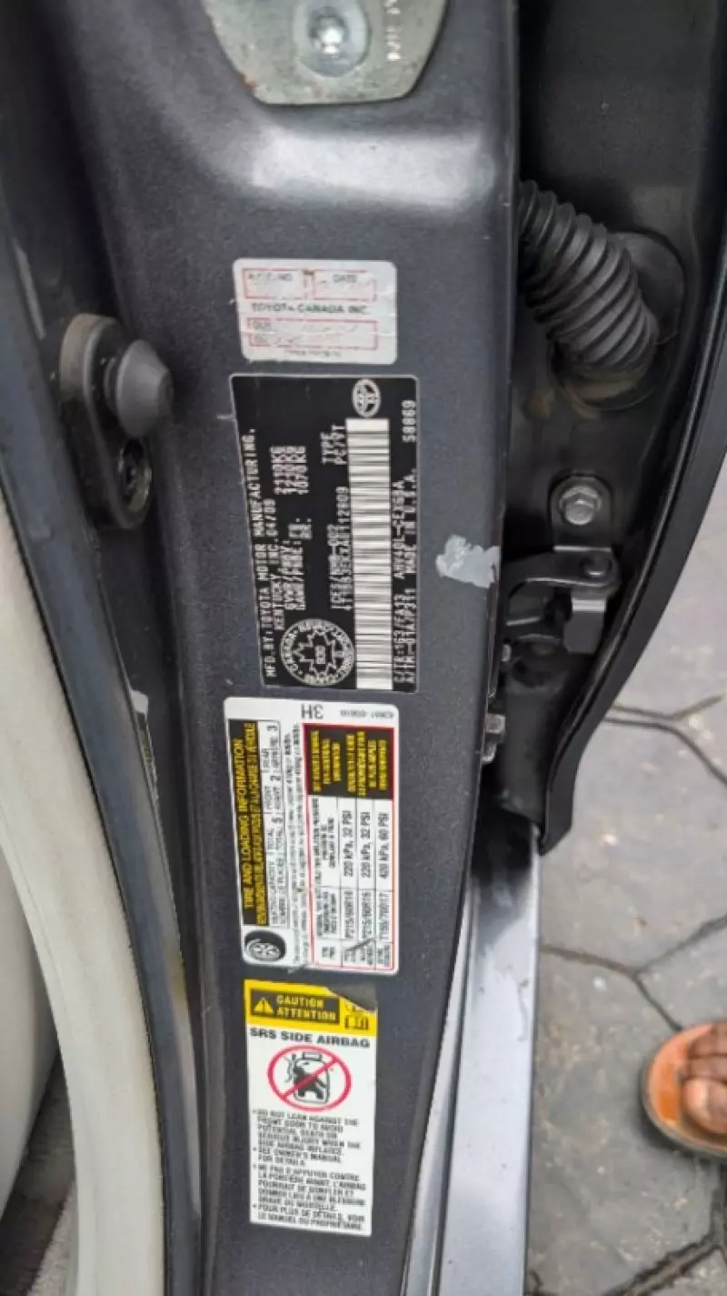 Toyota Camry   - 2010