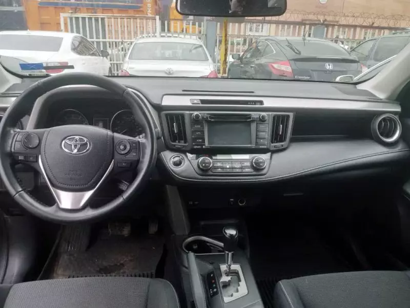 Toyota RAV 4   - 2018