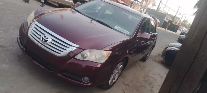 Toyota Avalon   - 2008