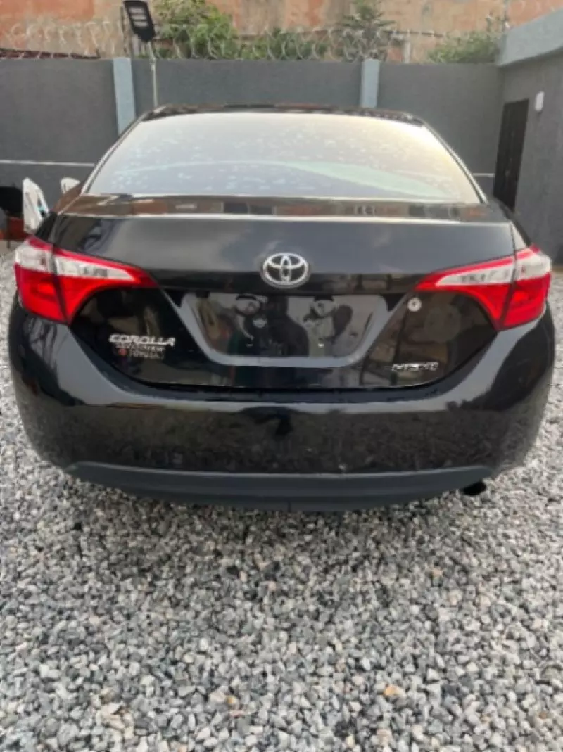 Toyota Corolla   - 2016