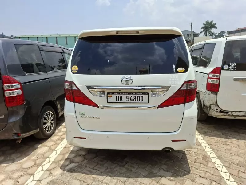 Toyota Alphard   - 2012