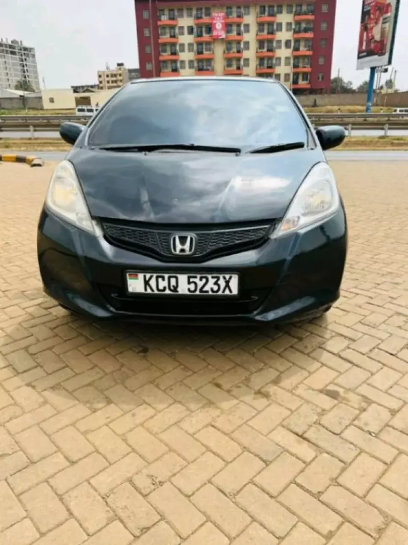 Honda Fit   - 2011