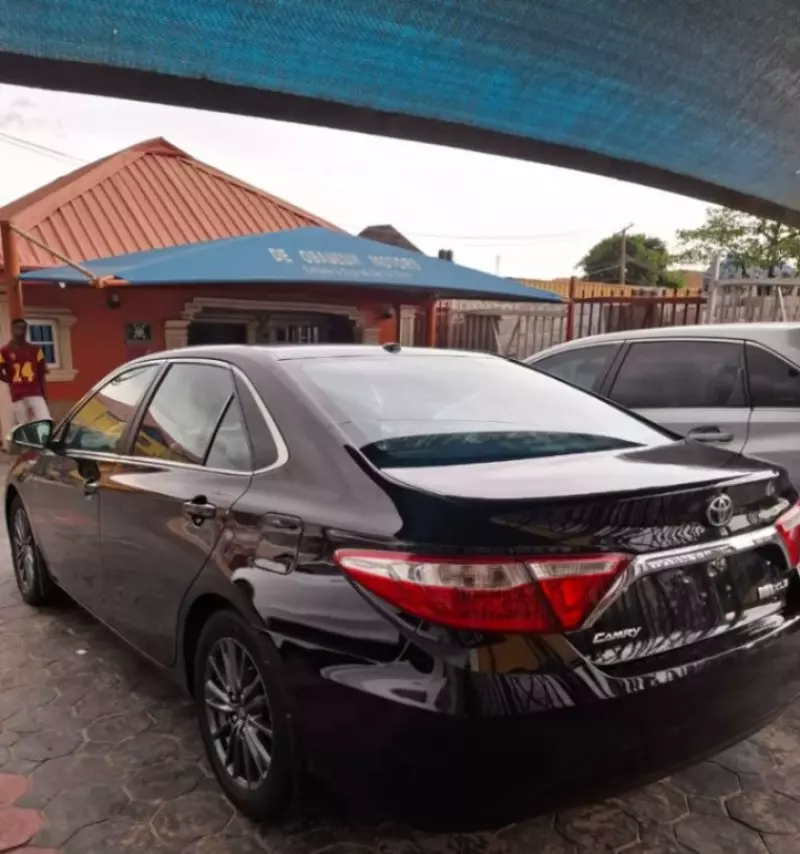 Toyota Camry   - 2017