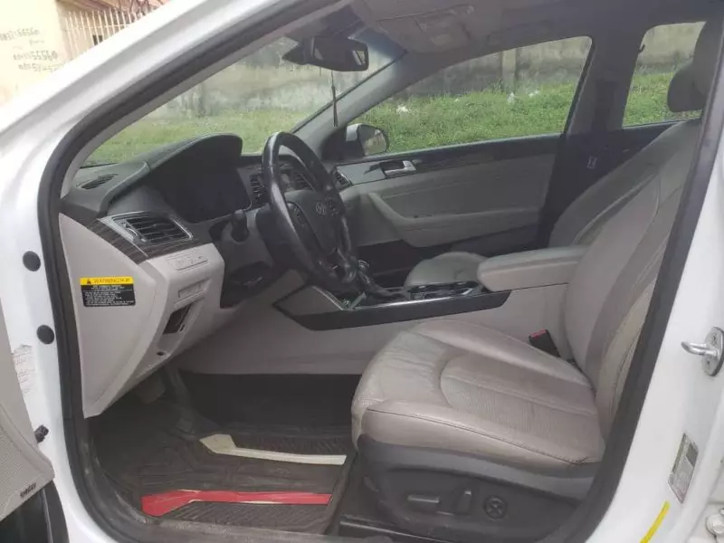 Hyundai Sonata   - 2015
