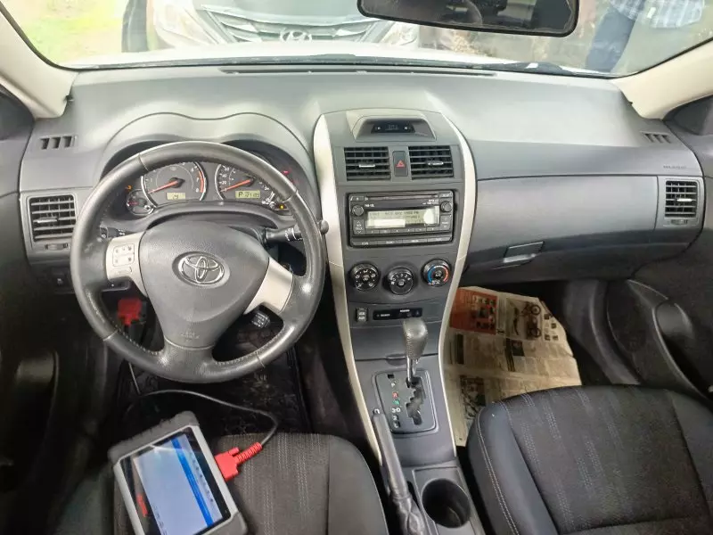 Toyota Corolla   - 2012