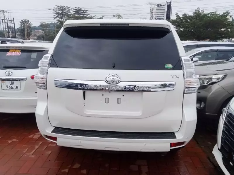 Toyota Landcruiser Prado   - 2016