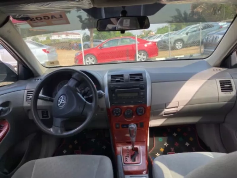 Toyota Corolla - 2009