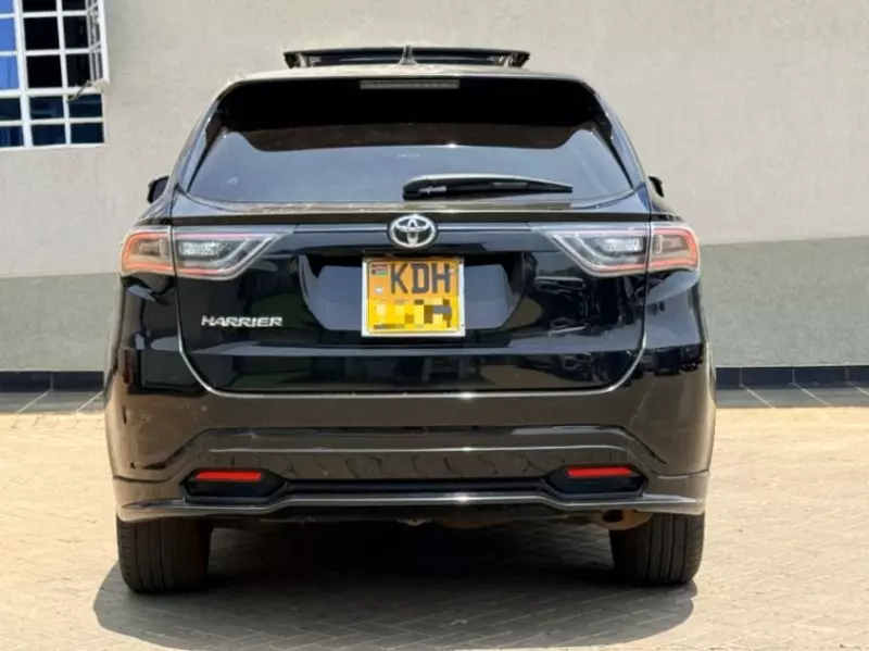 Toyota Harrier   - 2015