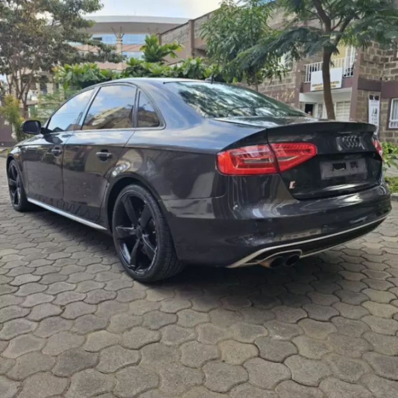 Audi A4   - 2014