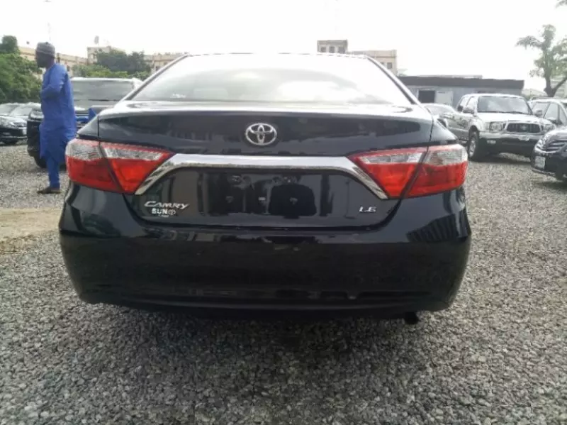 Toyota Camry   - 2016