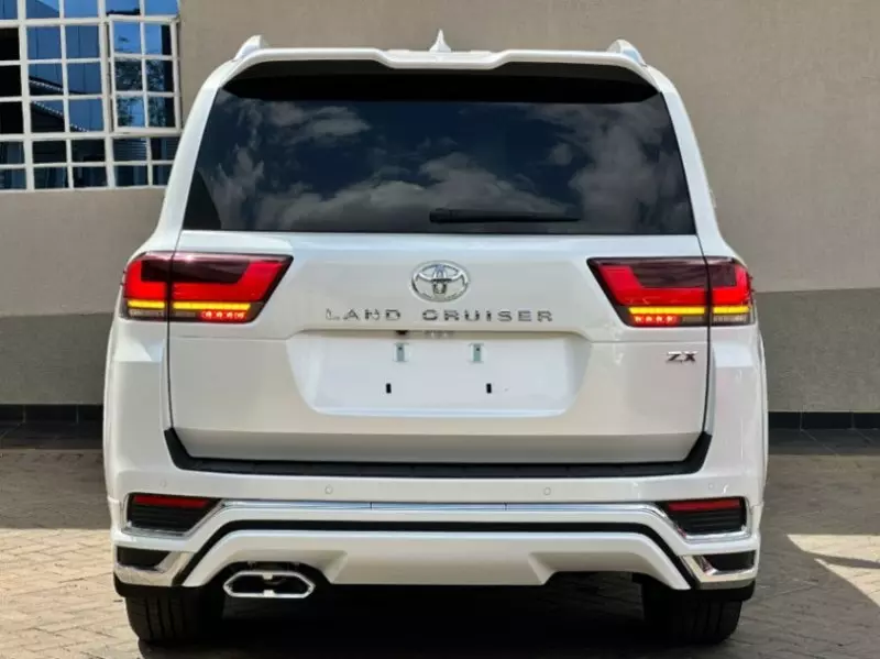 Toyota LAND CRUISER 300 LC300   - 2023