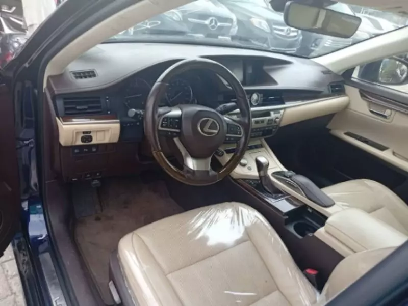 Lexus ES 350   - 2015
