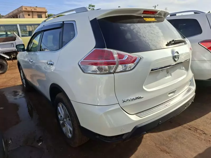 Nissan X-Trail   - 2016