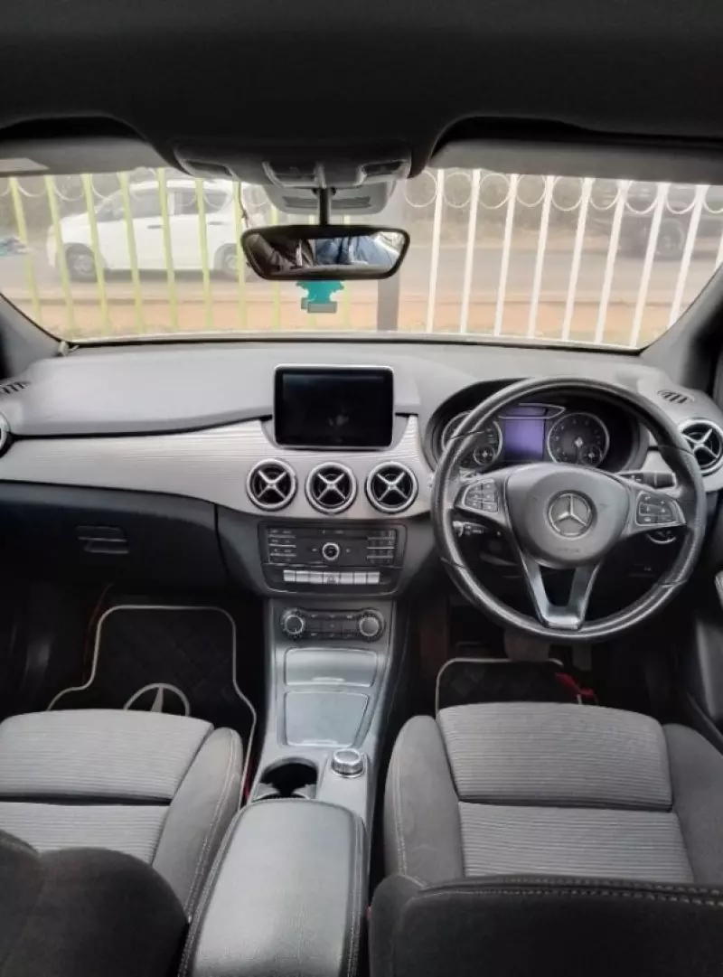 Mercedes-Benz B 180   - 2016