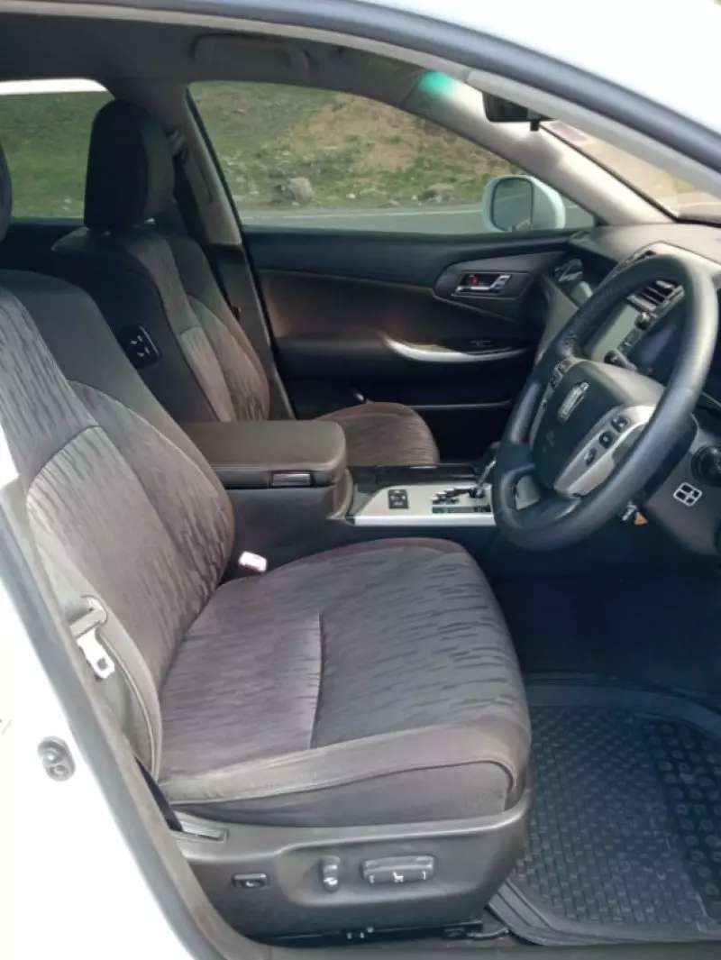 Toyota Crown   - 2011