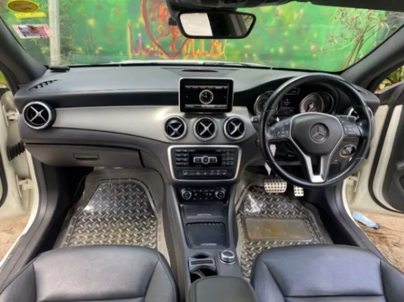 Mercedes-Benz CLA 180   - 2014