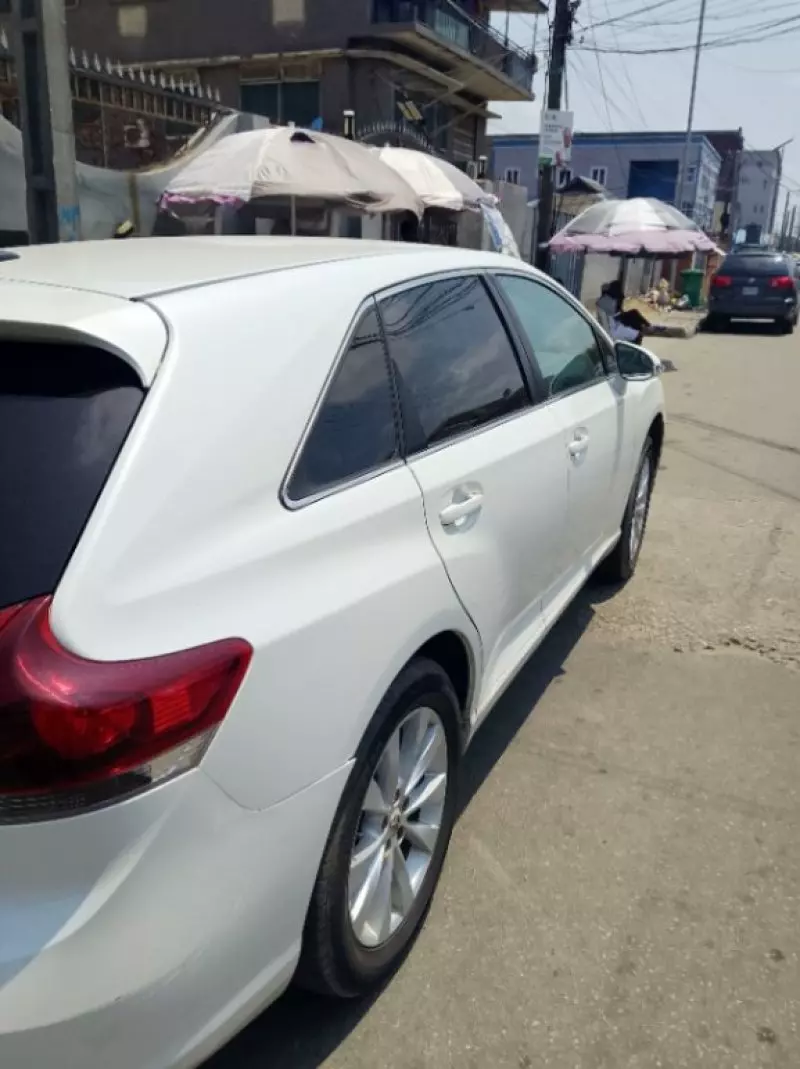 Toyota Venza   - 2013