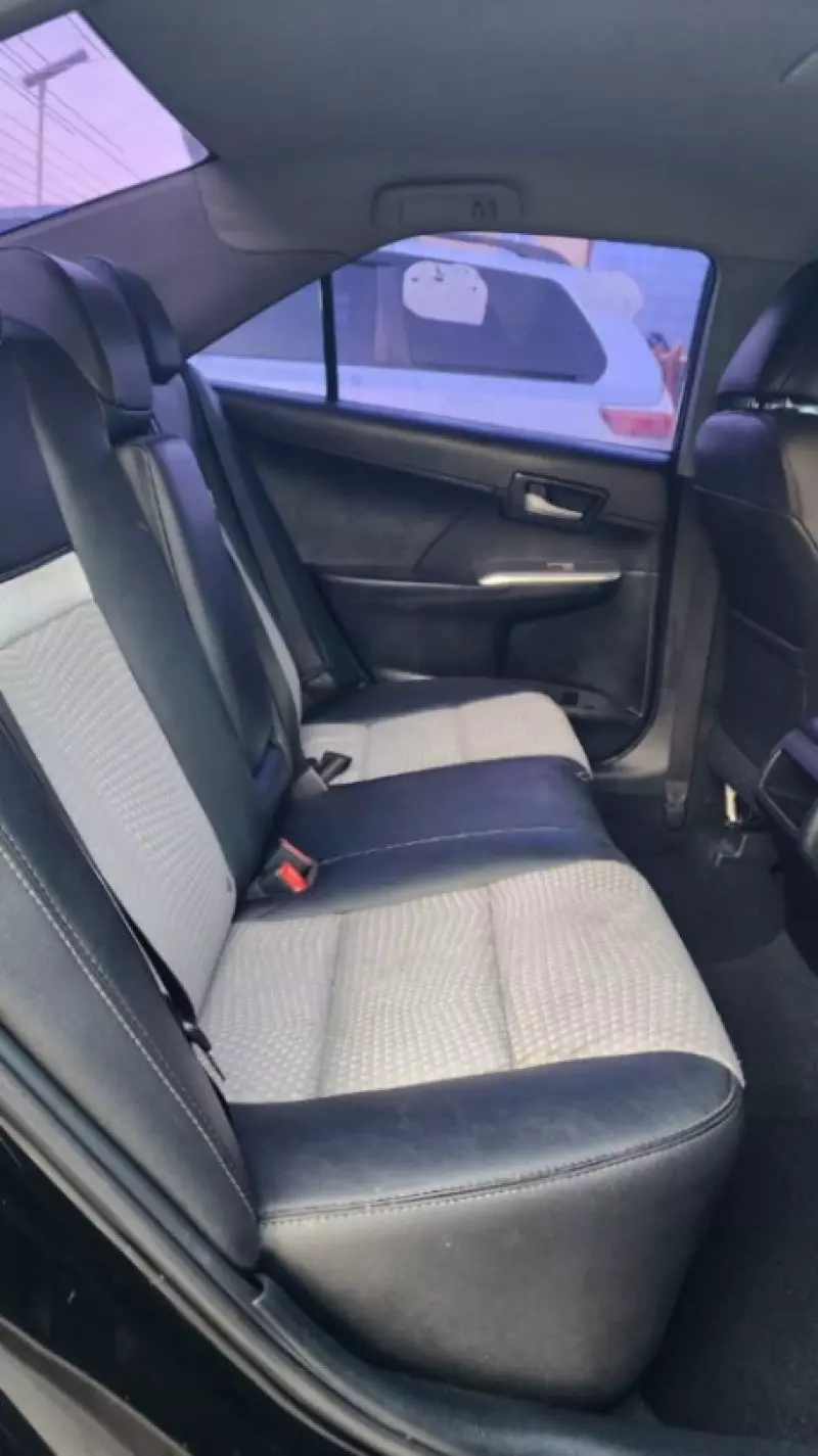 Toyota Camry   - 2012