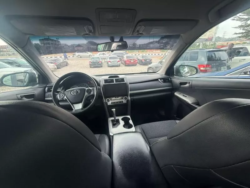 Toyota Camry   - 2012