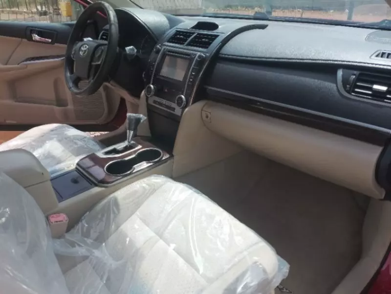 Toyota Camry   - 2012